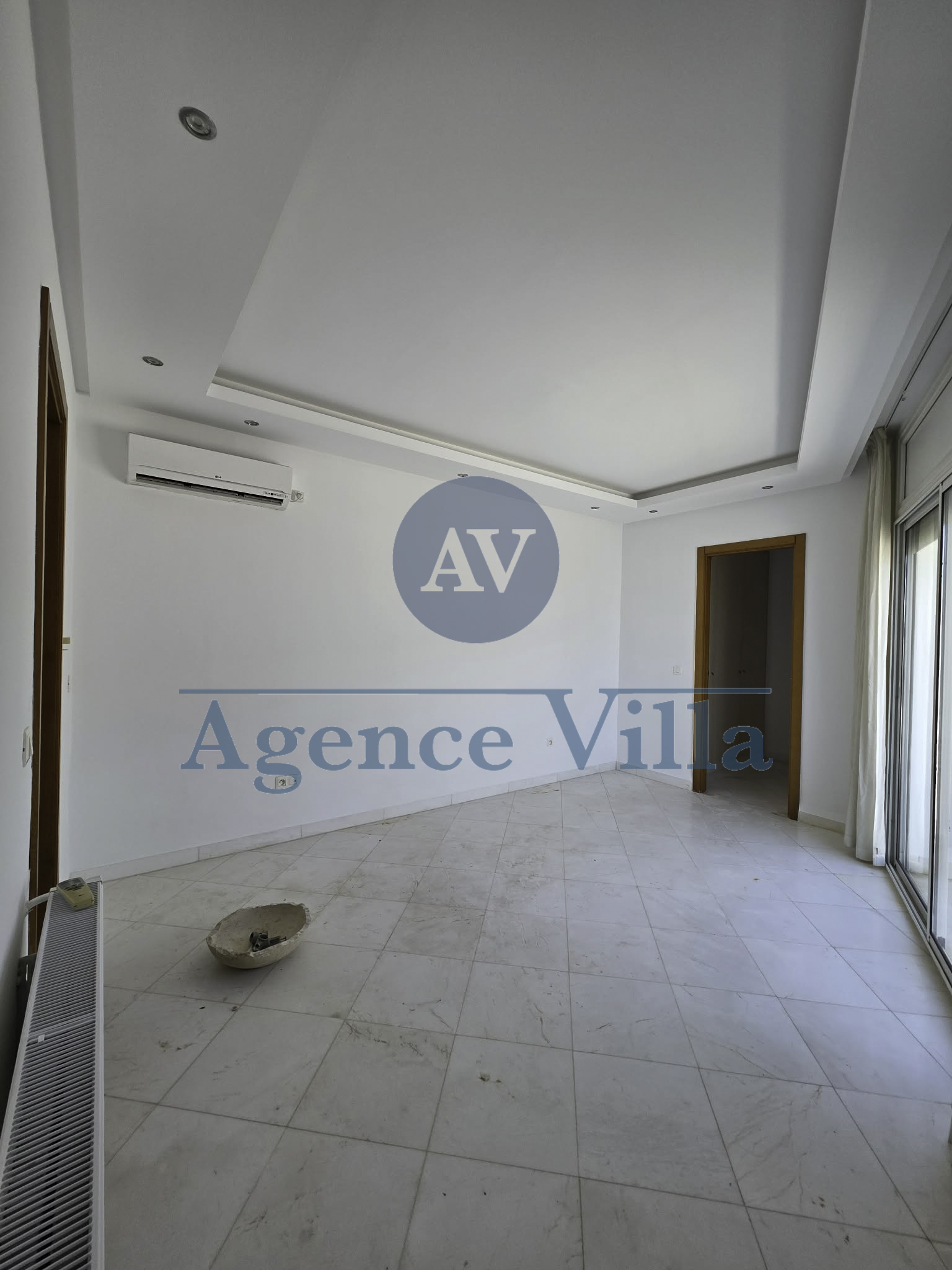 La Marsa&nbsp;Marsa Safsaf&nbsp;Location&nbsp;Appart. 3 pi�ces&nbsp;Superbe appartement s2 avec terrasse et vue mer