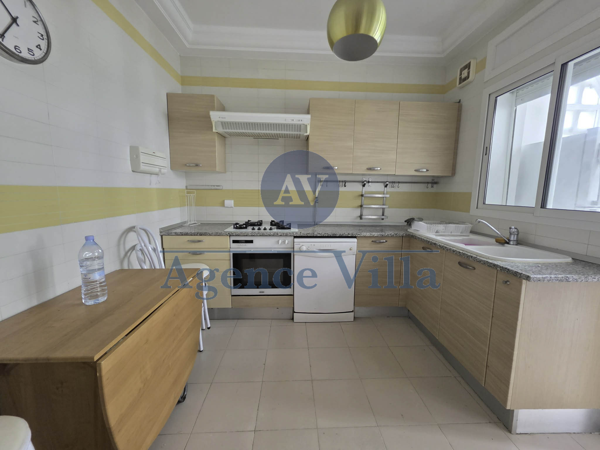 La Marsa&nbsp;Marsa Erriadh&nbsp;Location&nbsp;Appart. 5 pi�ces+&nbsp;Appartement meubl� s4