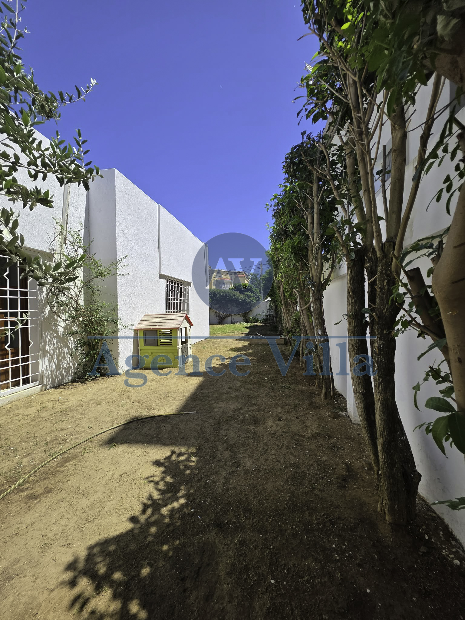 La Marsa&nbsp;Marsa Erriadh&nbsp;Location&nbsp;Appart. 5 pi�ces+&nbsp;Villa plain pied  � la marsa