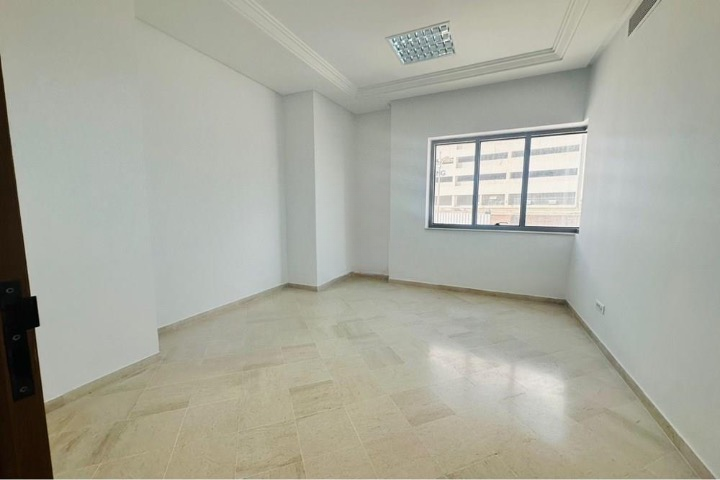 Cite El Khadra&nbsp;Zone urbaine nord&nbsp;Location&nbsp;Appart. 3 pi�ces&nbsp;Bureau h3 haut standing avec parking priv�