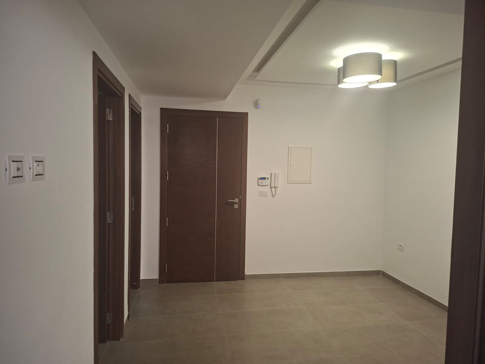 Ariana Ville&nbsp;Cite Ennasr 2&nbsp;Location&nbsp;Appart. 3 pi�ces&nbsp;Bureau haut standing � ennaser 2