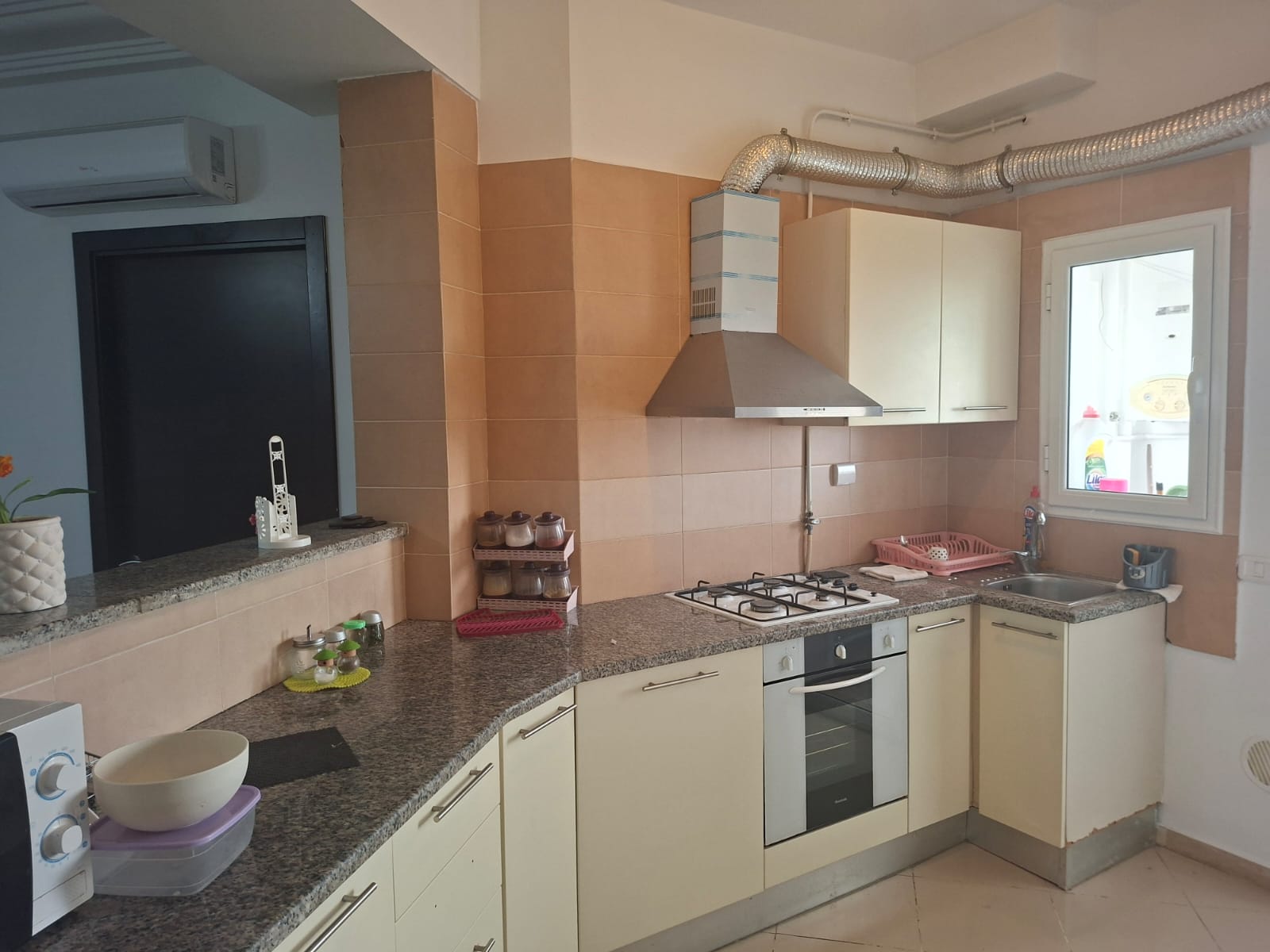 Mnihla&nbsp;Jardins d'el Menzah&nbsp;Location&nbsp;Appart. 3 pi�ces&nbsp;Appartement s plus 2 � jardin d'el menzah