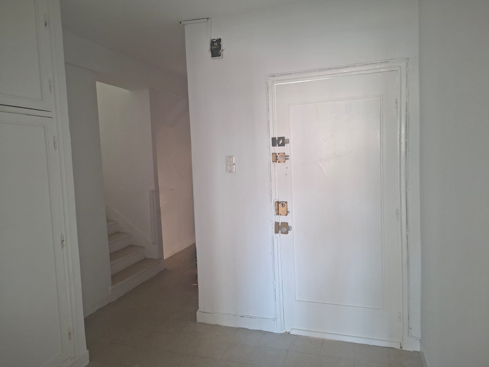 Location&nbsp;Duplex