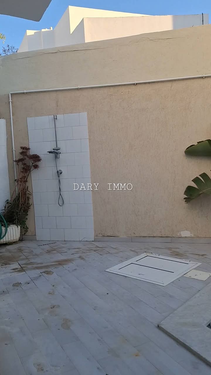 Location&nbsp;Duplex