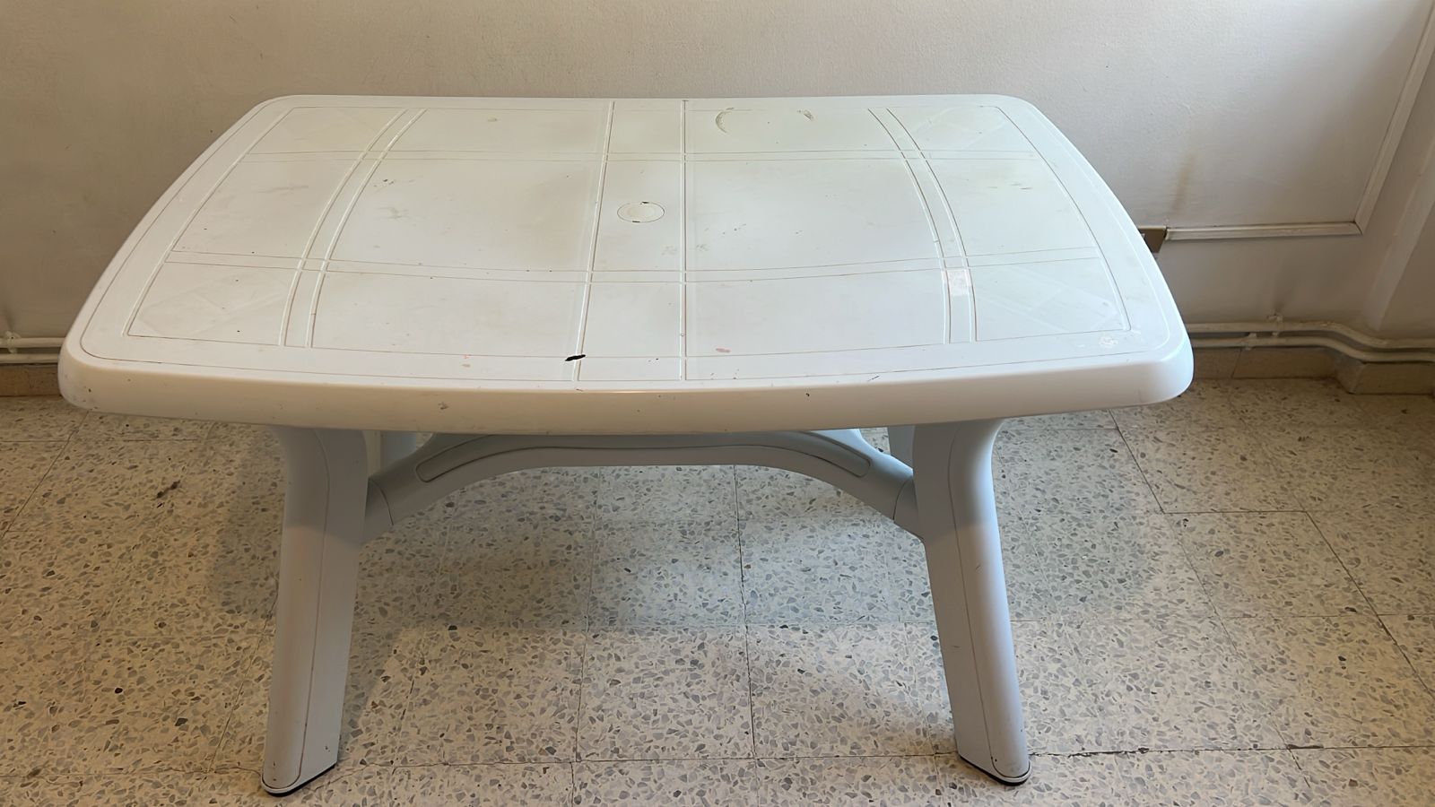 El Menzah&nbsp;El Manar 1&nbsp;Meubles de jardin&nbsp;Autres&nbsp;3 tables 100d