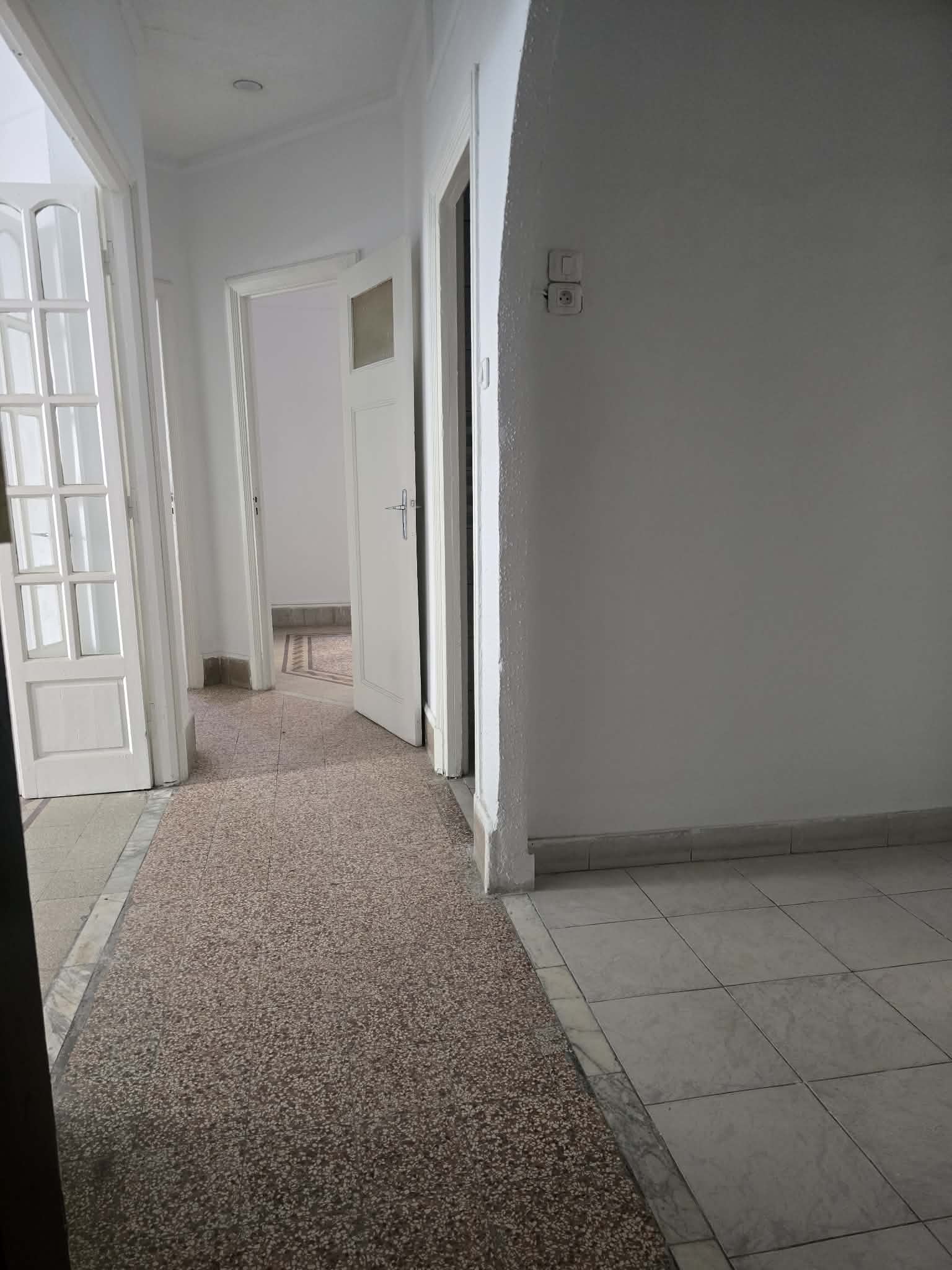 Bab Bhar&nbsp;Bab Bhar&nbsp;Bureaux & Commerces&nbsp;Bureau&nbsp;Bureau � la rue de palestine