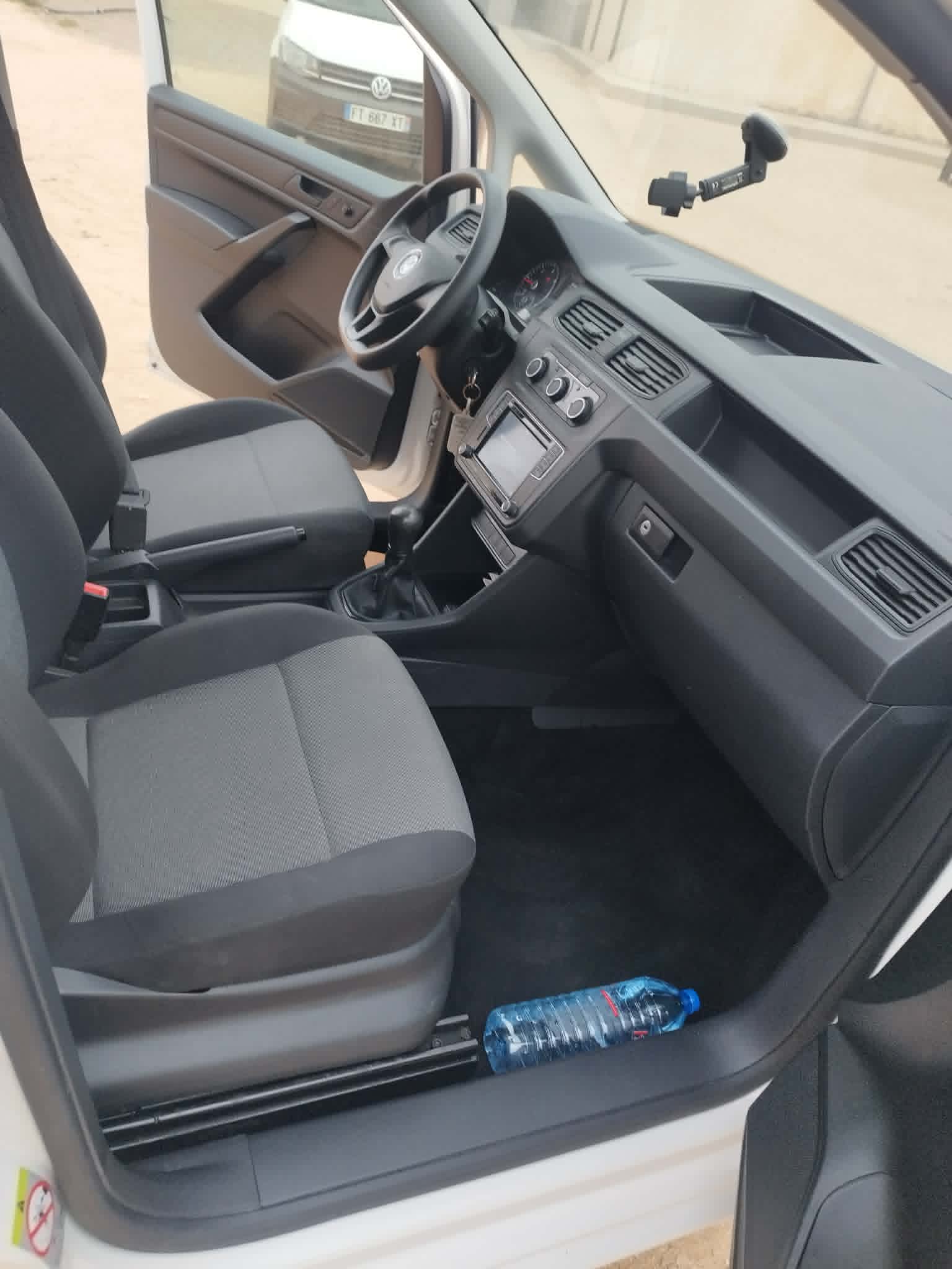 Sbeitla&nbsp;Sbeitla&nbsp;Volkswagen&nbsp;Caddy&nbsp;Volkswagen caddy 2l toute options et en bonne etat