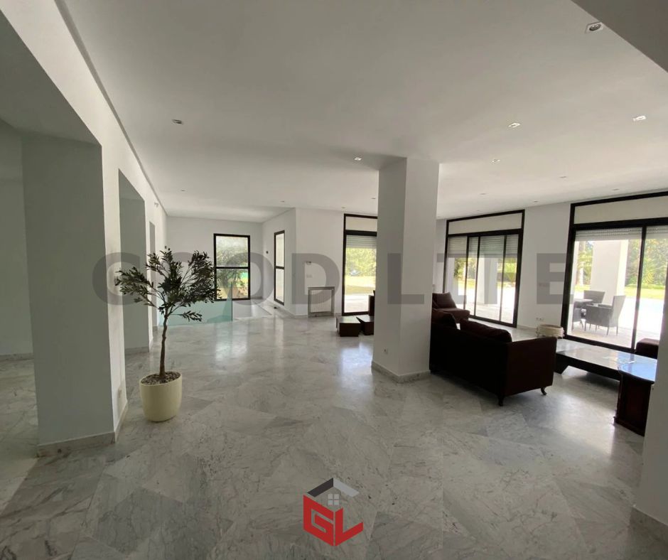La Marsa&nbsp;Gammart&nbsp;Location&nbsp;Maisons&nbsp;Villa s5 avec piscine et jardin � gammarth