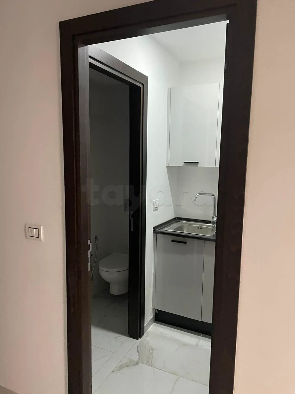 Ariana Ville&nbsp;Cite Ennasr 2&nbsp;Bureaux & Commerces&nbsp;Bureau&nbsp;Bureau a1 neuf � ennasr 2 hedi nouira