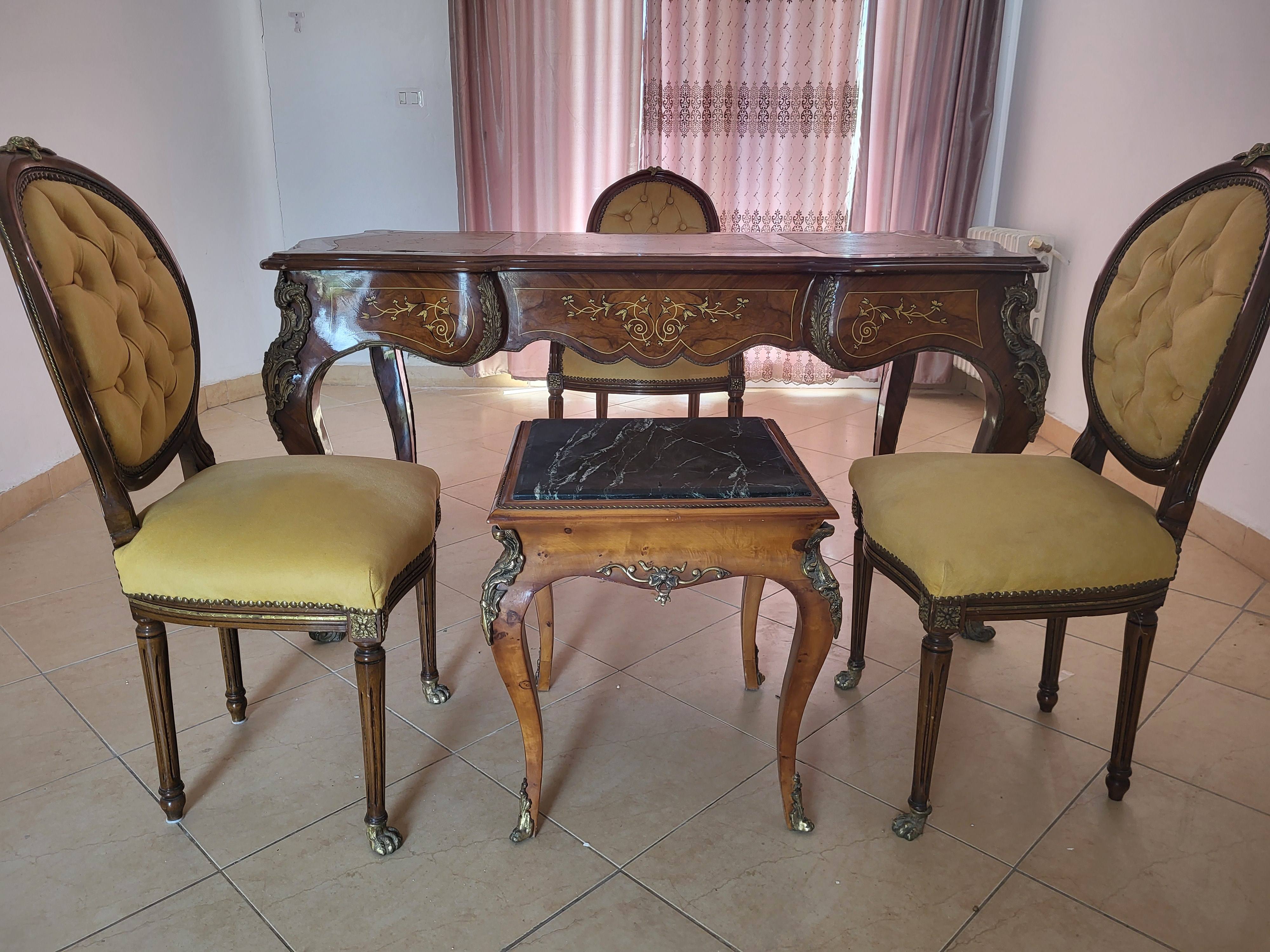 Ain Zaghouan&nbsp;Ain Zaghouan&nbsp;Meubles de bureau&nbsp;Bureaux - Tables&nbsp;Vend bureau style egyptien
