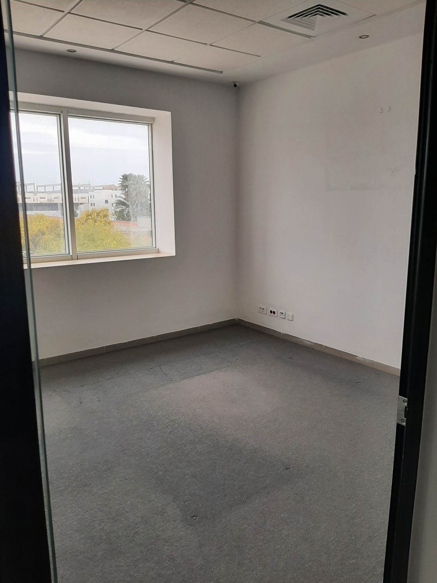 La Marsa&nbsp;Gammart&nbsp;Location&nbsp;Surfaces&nbsp;Luxueux bureau sur la route de la marsa