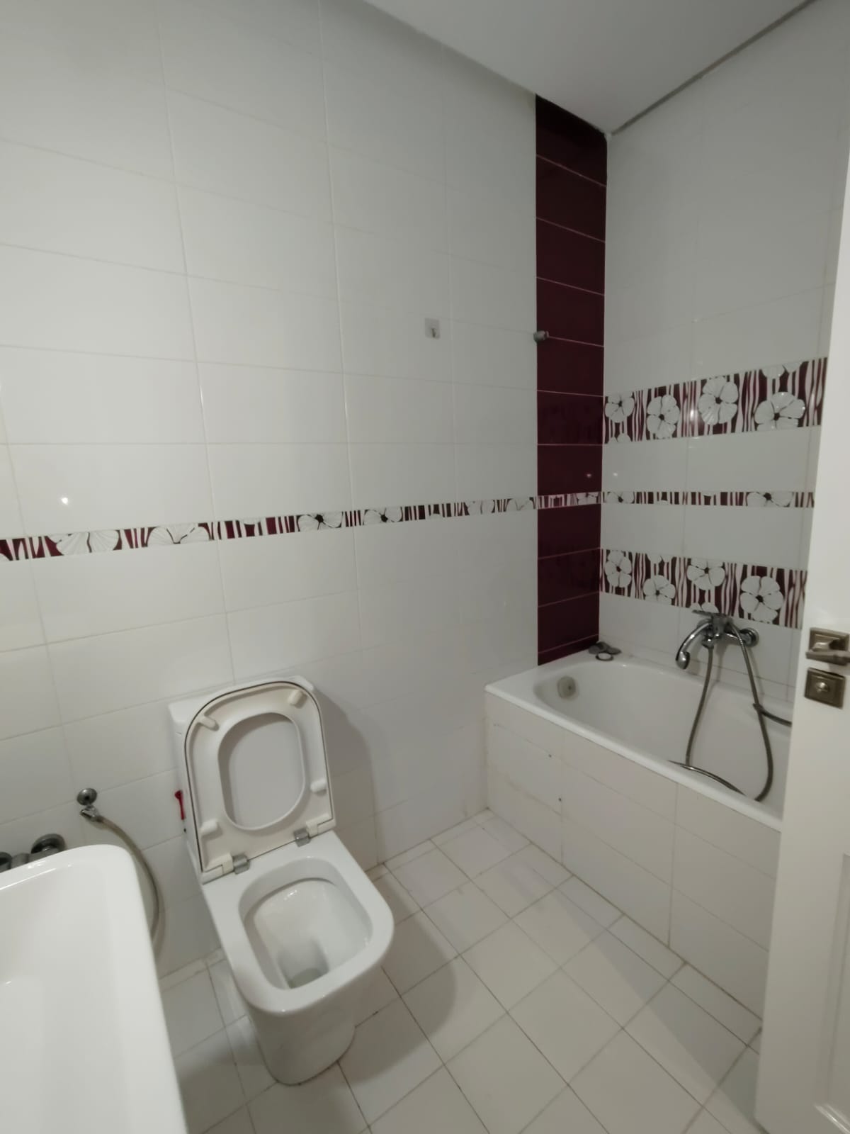 Ariana Ville&nbsp;Riadh Landlous&nbsp;Bureaux & Commerces&nbsp;Bureau&nbsp;Riadh andalous loc cabinet m�dical s3 ref 1216