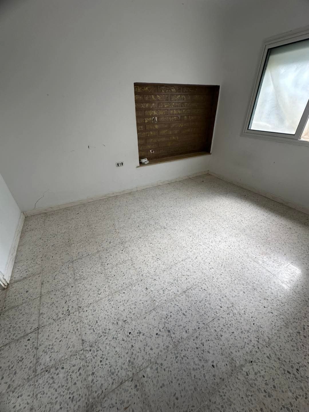 Ain Zaghouan&nbsp;Ain Zaghouan&nbsp;Location&nbsp;Appart. 2 pi�ces&nbsp;Studio s plus un rez de chauss�e