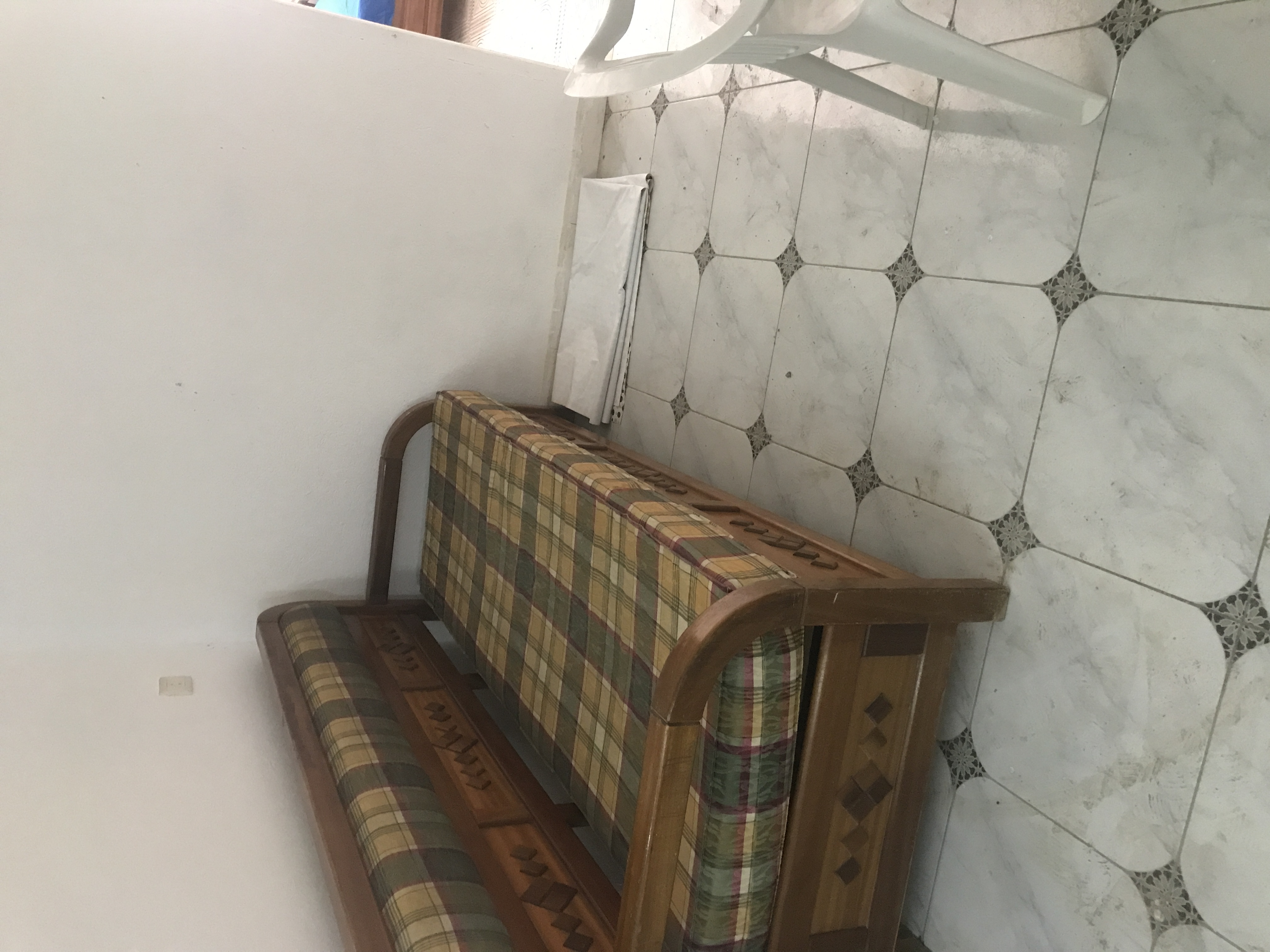 Beni Hassen&nbsp;Beni Hassen&nbsp;Location&nbsp;Appart. 2 pi�ces&nbsp;Studio semi meubl�