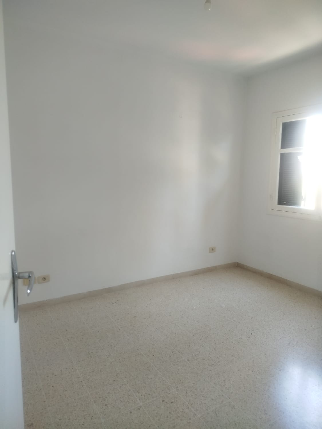 La Soukra&nbsp;Borj Louzir&nbsp;Location&nbsp;Appart. 4 pi�ces&nbsp;Un appartement s3 �  borj louzir