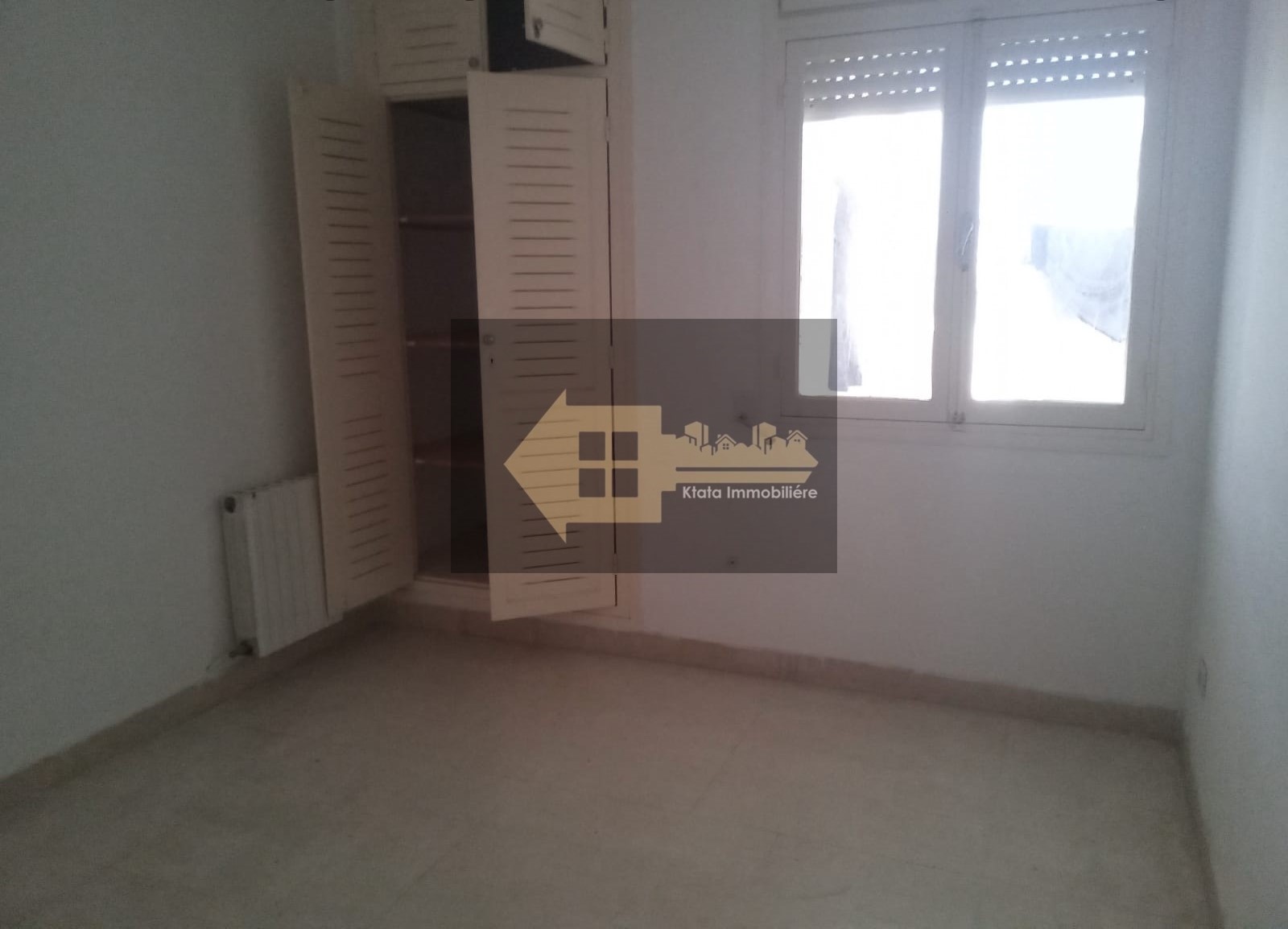 La Soukra&nbsp;Borj Louzir&nbsp;Vente&nbsp;Appart. 4 pi�ces&nbsp;Cit� hedi nouira  ven app s3 ref0526