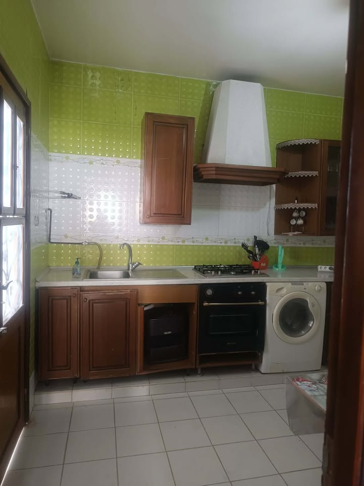 Ben Arous&nbsp;Ben Arous&nbsp;Location&nbsp;Appart. 1 pi�ce&nbsp;�tage de villa meubl�e � el mourouj 2