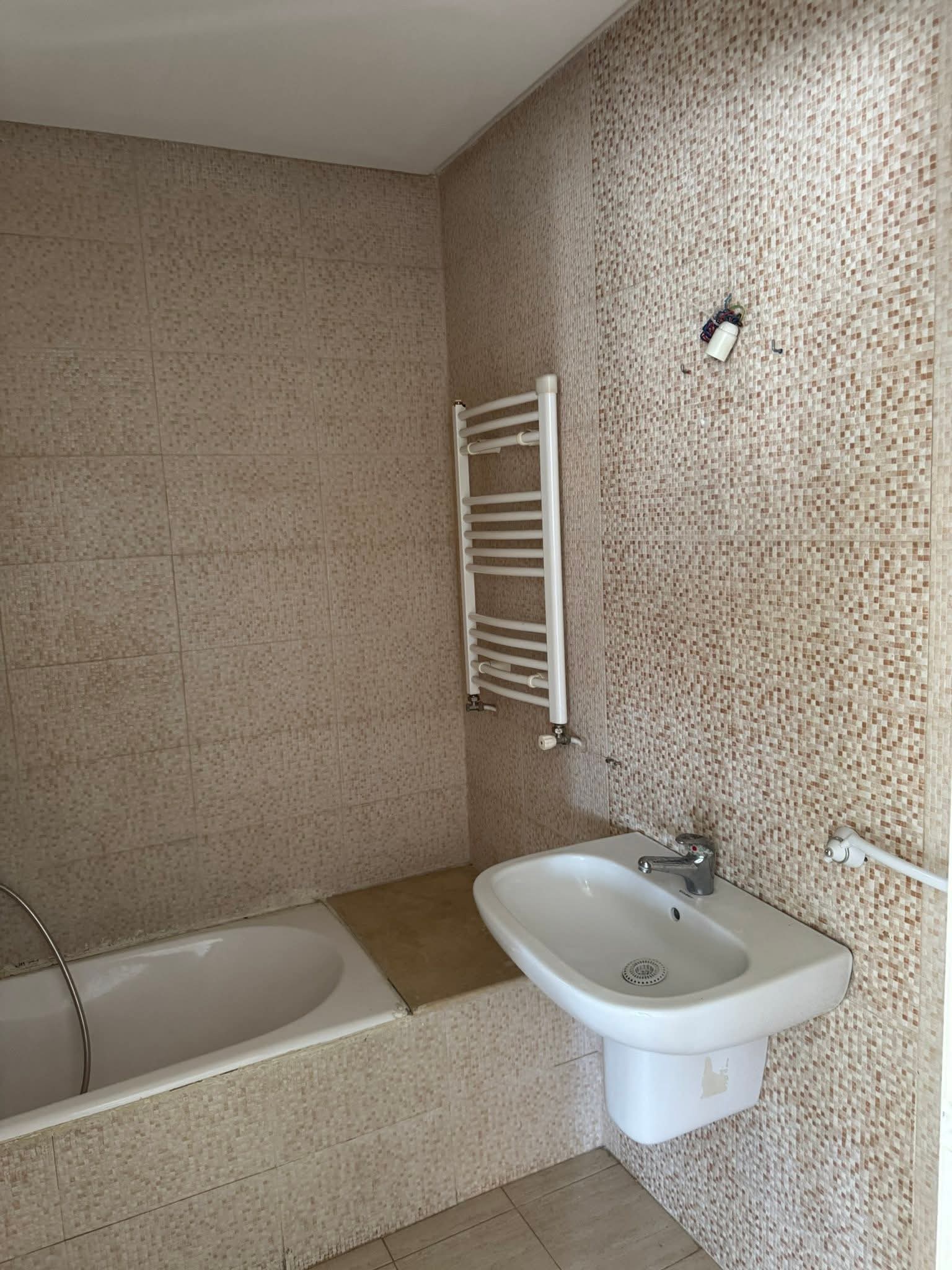 El Mourouj&nbsp;El Mourouj&nbsp;Location&nbsp;Appart. 3 pi�ces&nbsp;Appartement haut standing mourouj 4