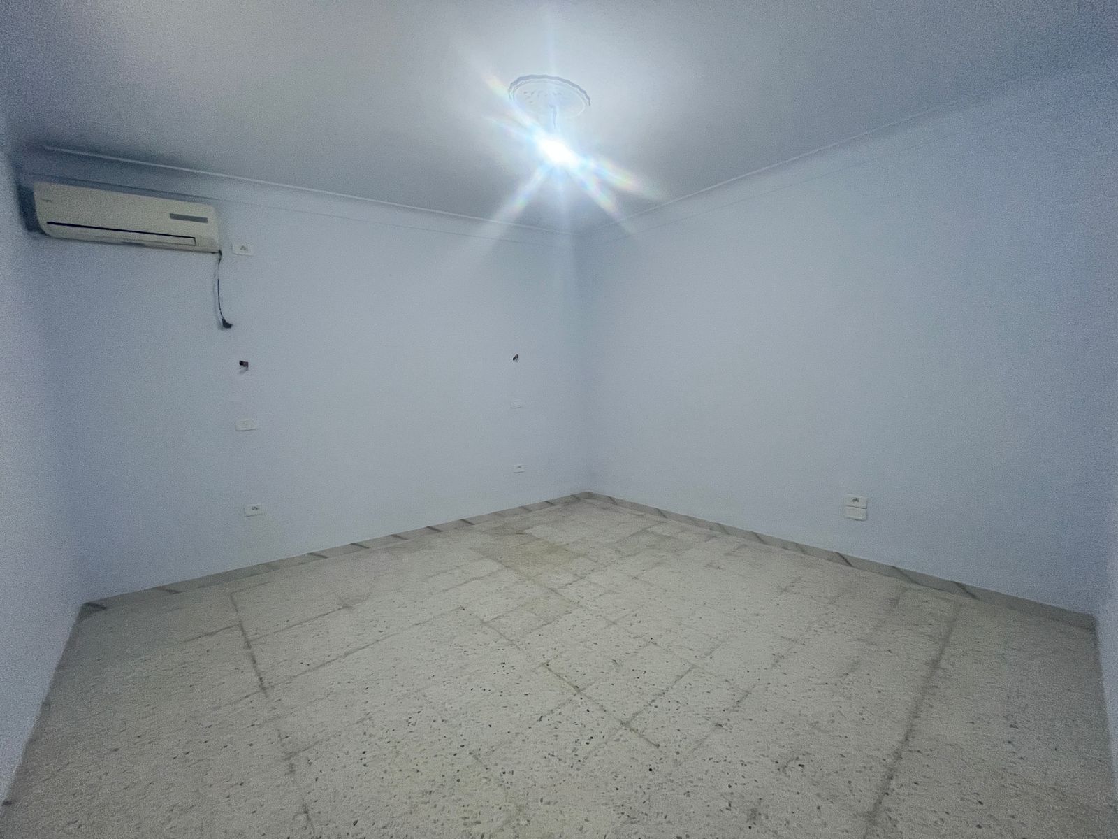 Hammamet&nbsp;Hammamet&nbsp;Location&nbsp;Appart. 2 pi�ces&nbsp;A l'ann�e un appartement s3