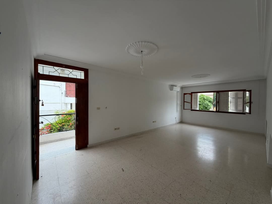 Ariana Ville&nbsp;Cite Ennasr 1&nbsp;Location&nbsp;Maisons&nbsp;Etage de villa s4 1600d ennasr 1