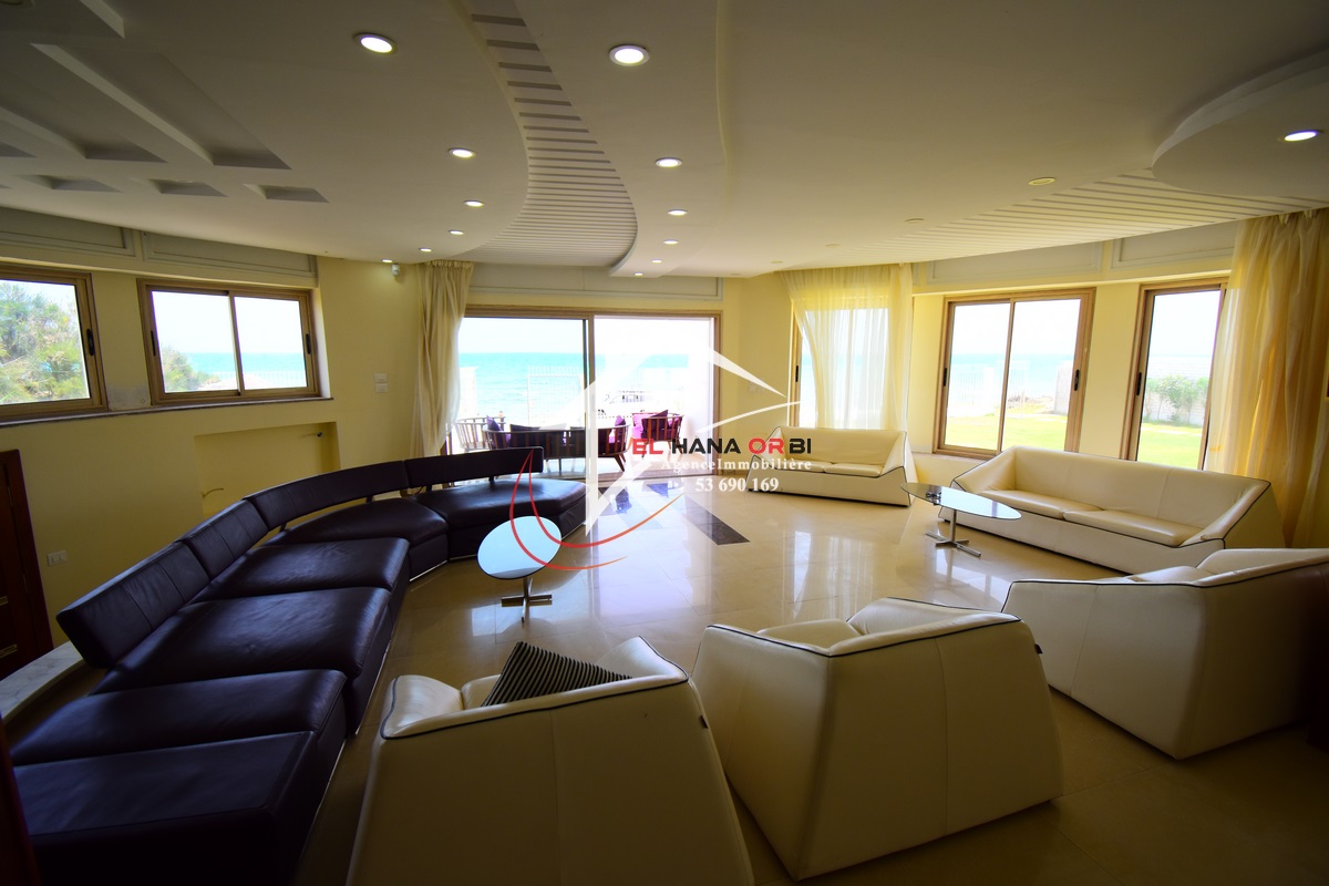 Mahdia&nbsp;Mahdia&nbsp;Location vacances&nbsp;Maisons&nbsp;Ch�teau front de mer rdc  � rejiche mahdia