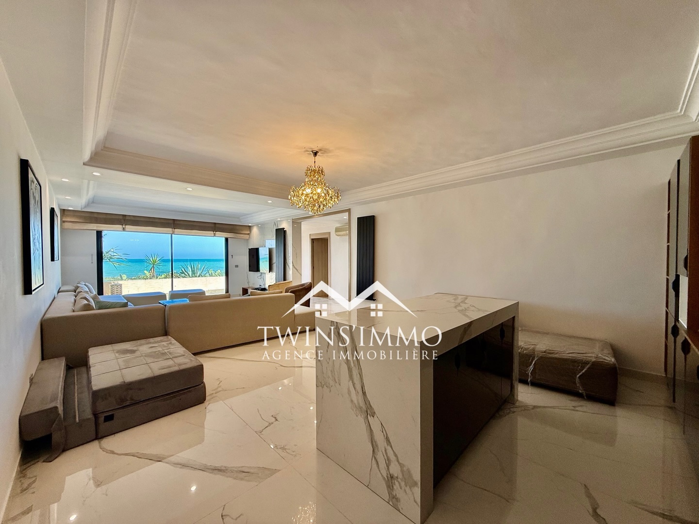 La Marsa&nbsp;Marsa Ennassim&nbsp;Location&nbsp;Appart. 3 pi�ces&nbsp;Luxueux appartement s3 meubl� front mer