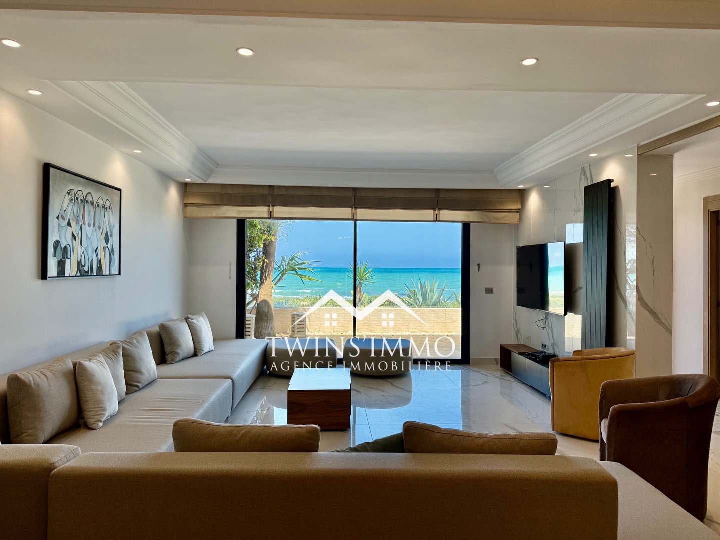 La Marsa&nbsp;Marsa Ennassim&nbsp;Location&nbsp;Appart. 3 pi�ces&nbsp;Luxueux appartement s3 meubl� front mer