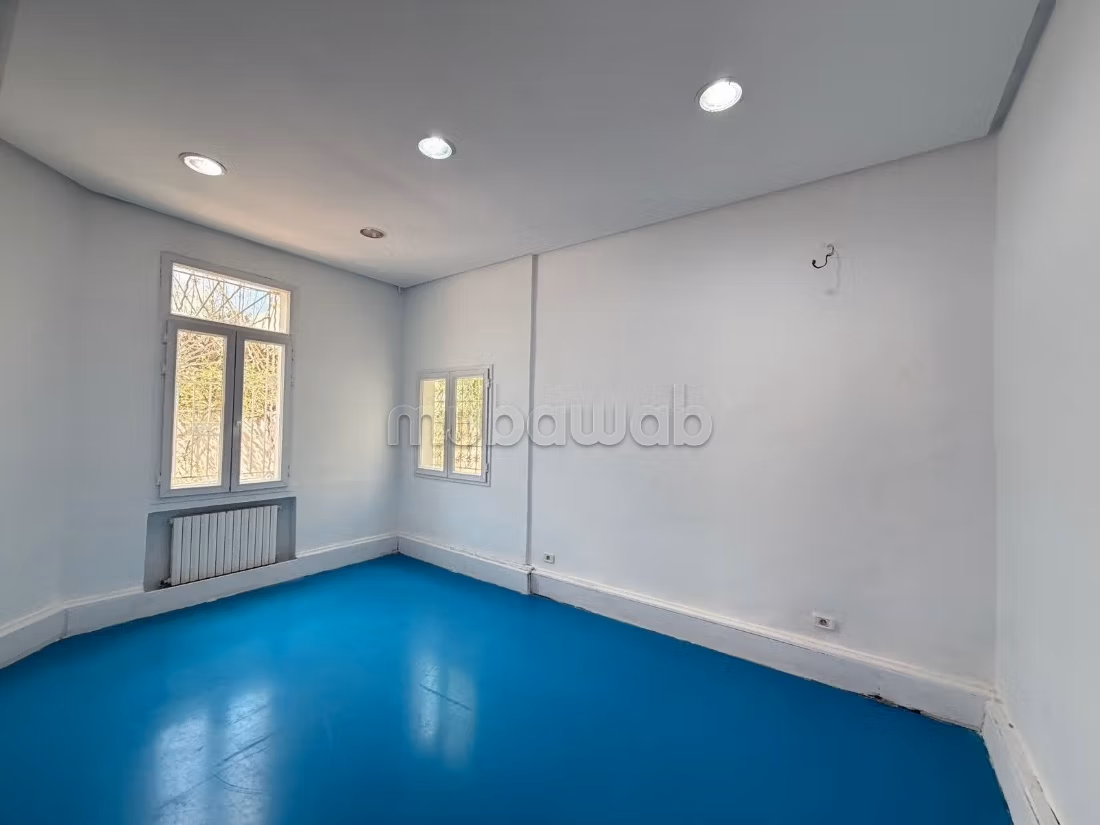 El Omrane&nbsp;El Omrane&nbsp;Location&nbsp;Autre&nbsp;Villa 10 pi�ces � usg professionnel � el omrane