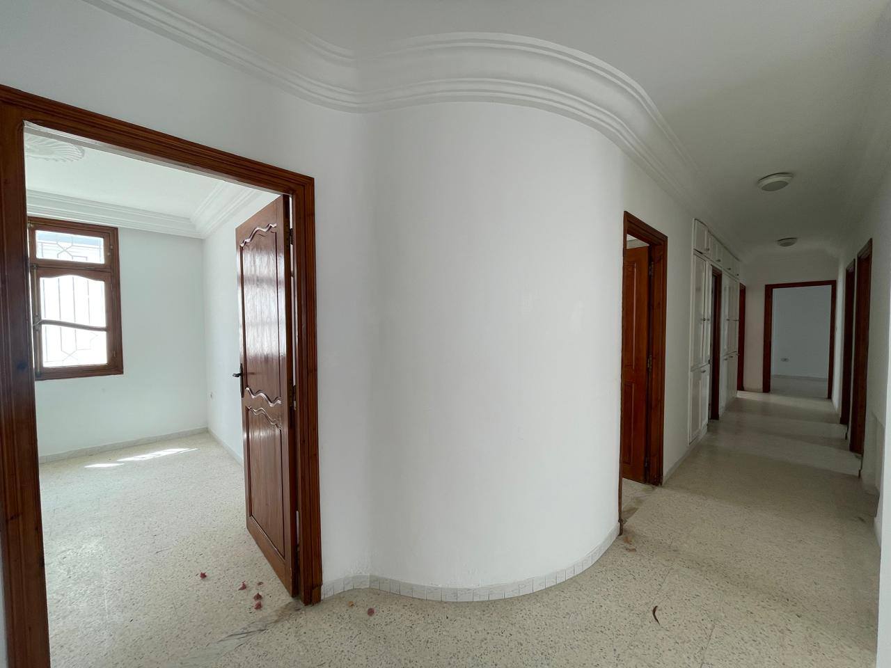 Ariana Ville&nbsp;Cite Ennasr 2&nbsp;Location&nbsp;Appart. 5 pi�ces+&nbsp;Etage de villa s4 � ennasr 1