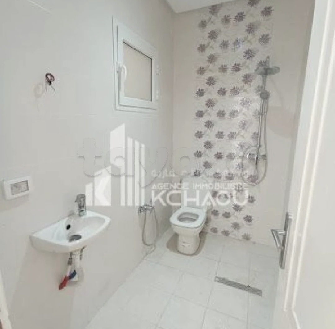 Mnihla&nbsp;Jardins d'el Menzah&nbsp;Location&nbsp;Appart. 3 pi�ces&nbsp;S3 �tage villa jardin del menzah 1