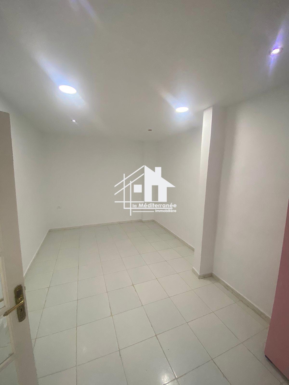 Le Bardo&nbsp;Khaznadar&nbsp;Location&nbsp;Appart. 2 pi�ces&nbsp;�tage de villa s1 � khaznadar
