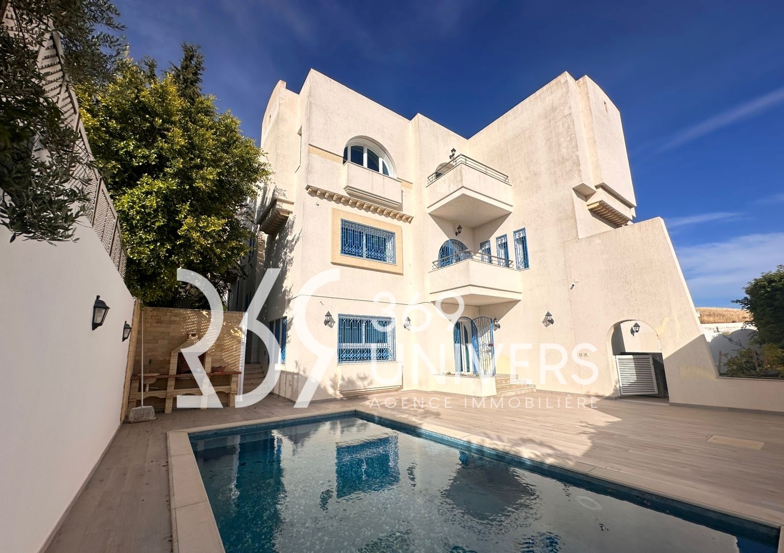 La Marsa&nbsp;Gammart&nbsp;Location&nbsp;Maisons&nbsp;Villa meubl�e avec piscine � gammarth ref rh177