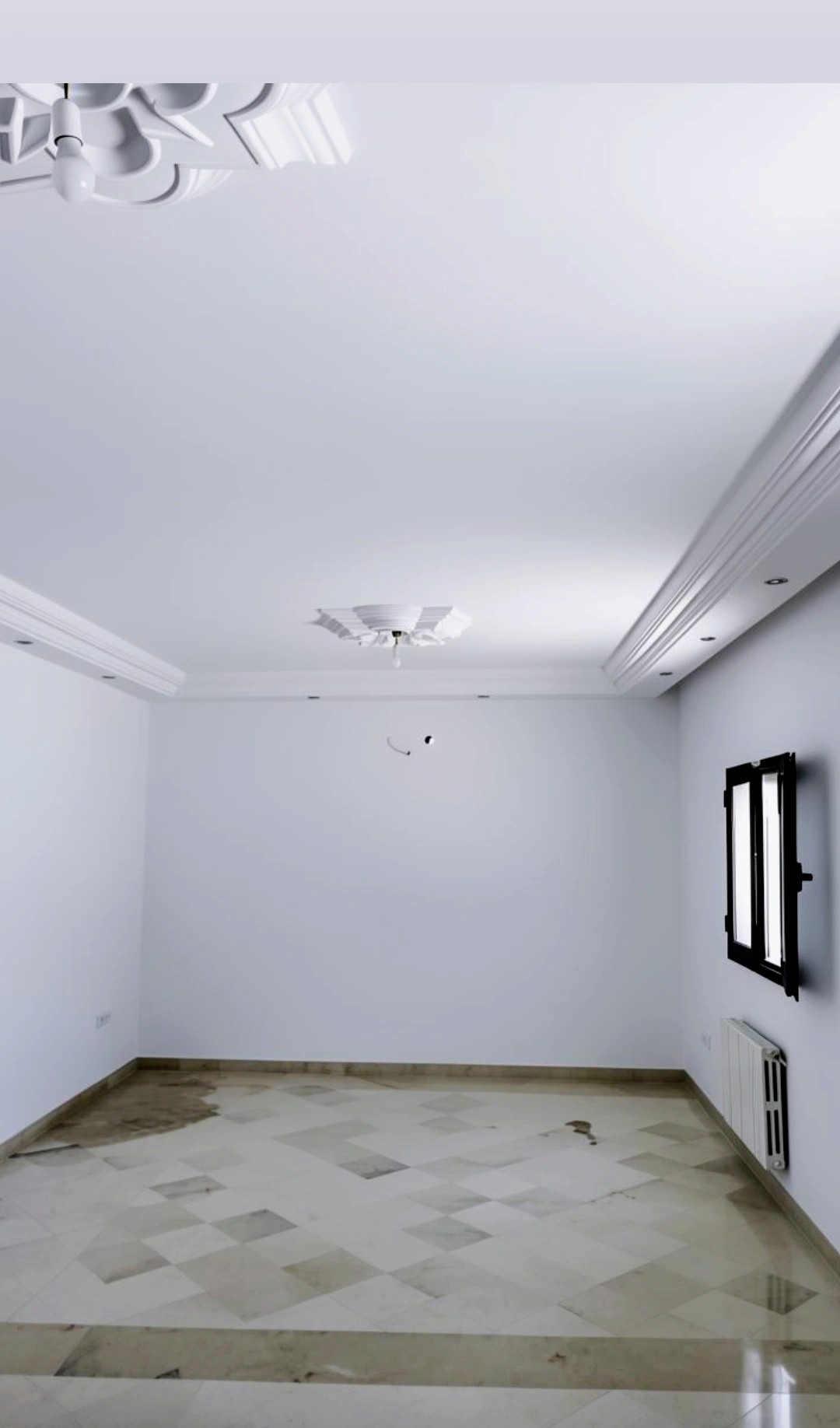 Ariana Ville&nbsp;El Menzah 5&nbsp;Location&nbsp;Maisons&nbsp;Joli �tage de villa spacieux
