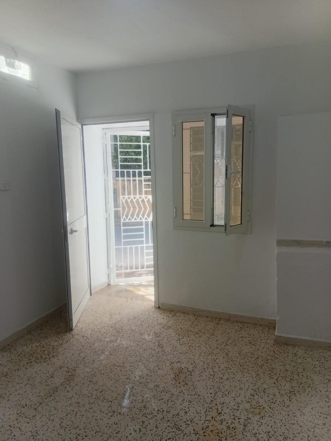 El Mourouj&nbsp;El Mourouj&nbsp;Location&nbsp;Maisons&nbsp;Studio ind�pendant au mourouj 2