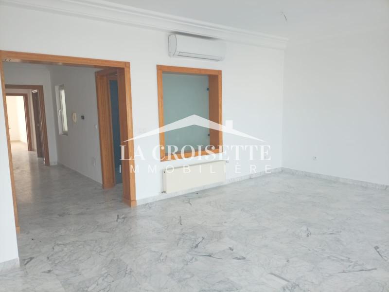 La Marsa&nbsp;Berge Du Lac&nbsp;Location&nbsp;Appart. 5 pi�ces+&nbsp;Appartement s4 avec terrasse au lac2 mal2245