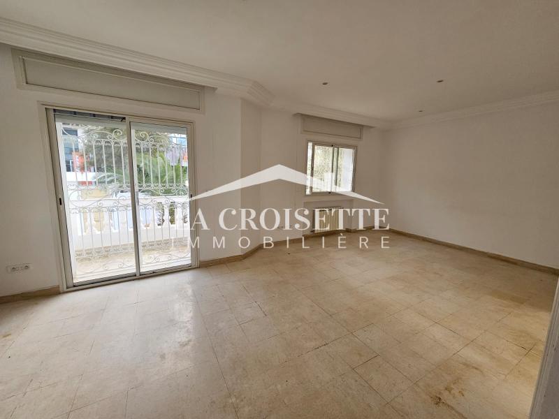 La Marsa&nbsp;Berge Du Lac&nbsp;Bureaux & Commerces&nbsp;Bureau&nbsp;Duplex s5 � usage bureautique au lac2 zbl0527