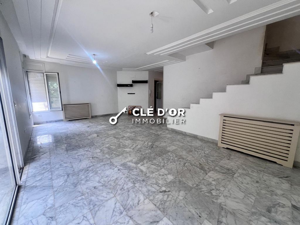 Location&nbsp;Duplex