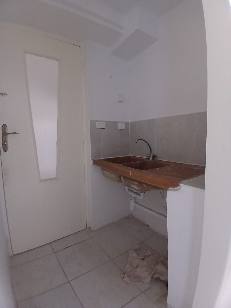 Ain Zaghouan&nbsp;Ain Zaghouan&nbsp;Bureaux & Commerces&nbsp;Bureau&nbsp;Un bureau 4 pi�ces � ain zaghouan