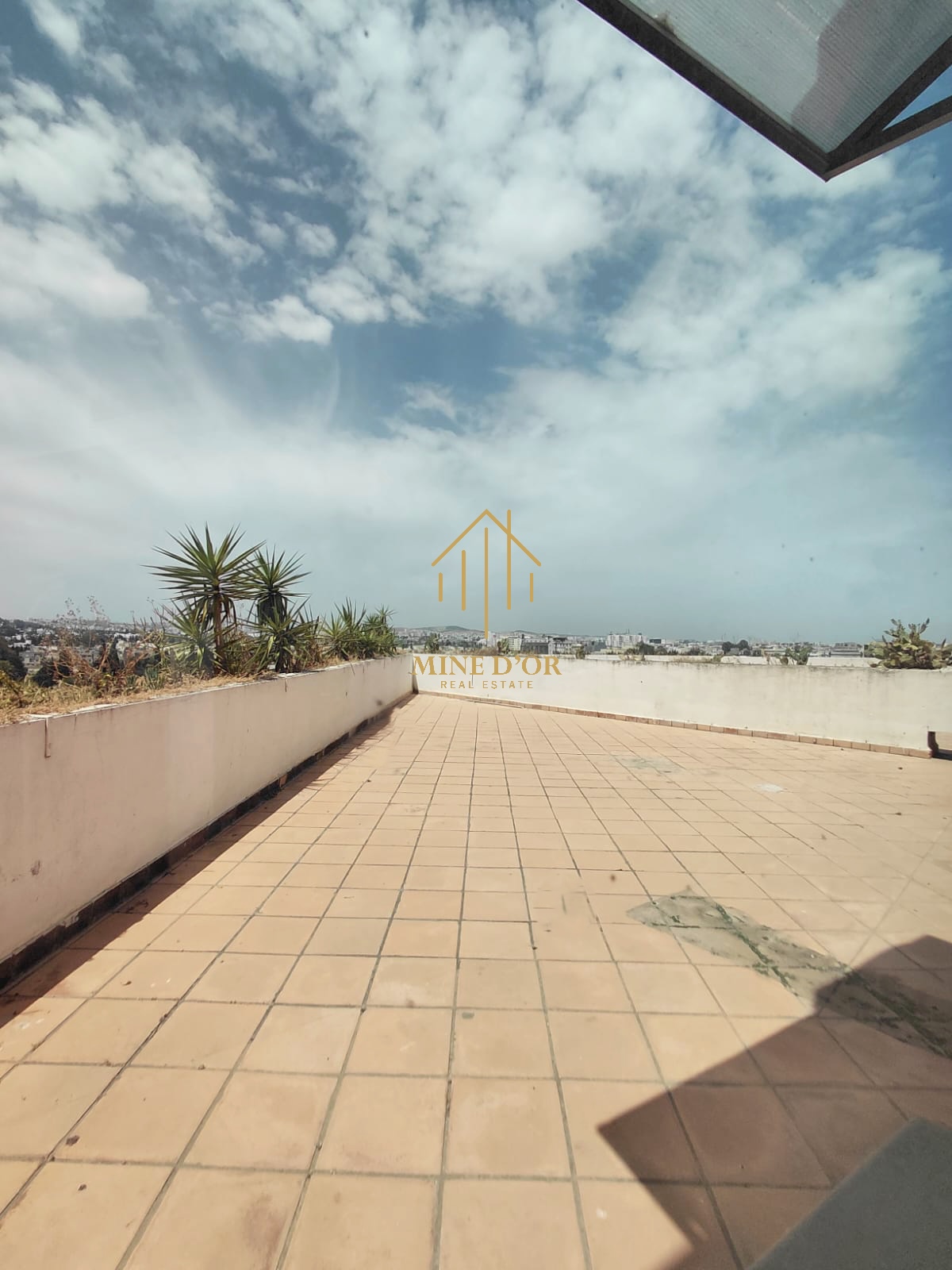 Bab Bhar&nbsp;Montplaisir&nbsp;Bureaux & Commerces&nbsp;Bureau&nbsp;Bureau 190m avec vue d�gag� � montplaisir