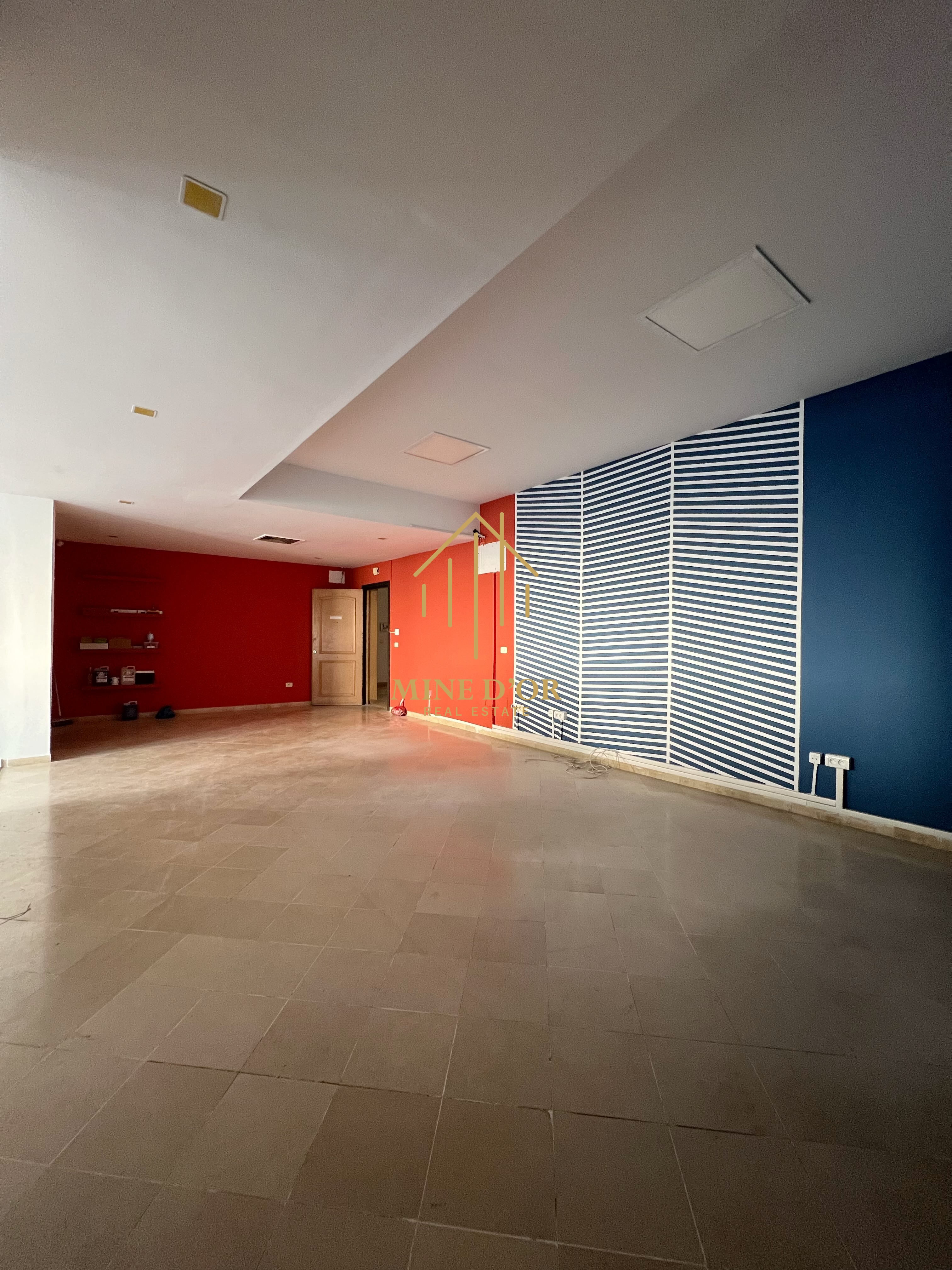 La Soukra&nbsp;Charguia 1&nbsp;Bureaux & Commerces&nbsp;Bureau&nbsp;Bureau spacieux de 150m � charguia 1