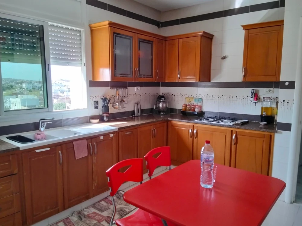 El Menzah&nbsp;El Menzah 2&nbsp;Location&nbsp;Appart. 4 pi�ces&nbsp;Un etage de villa a jardin d el menzah 2