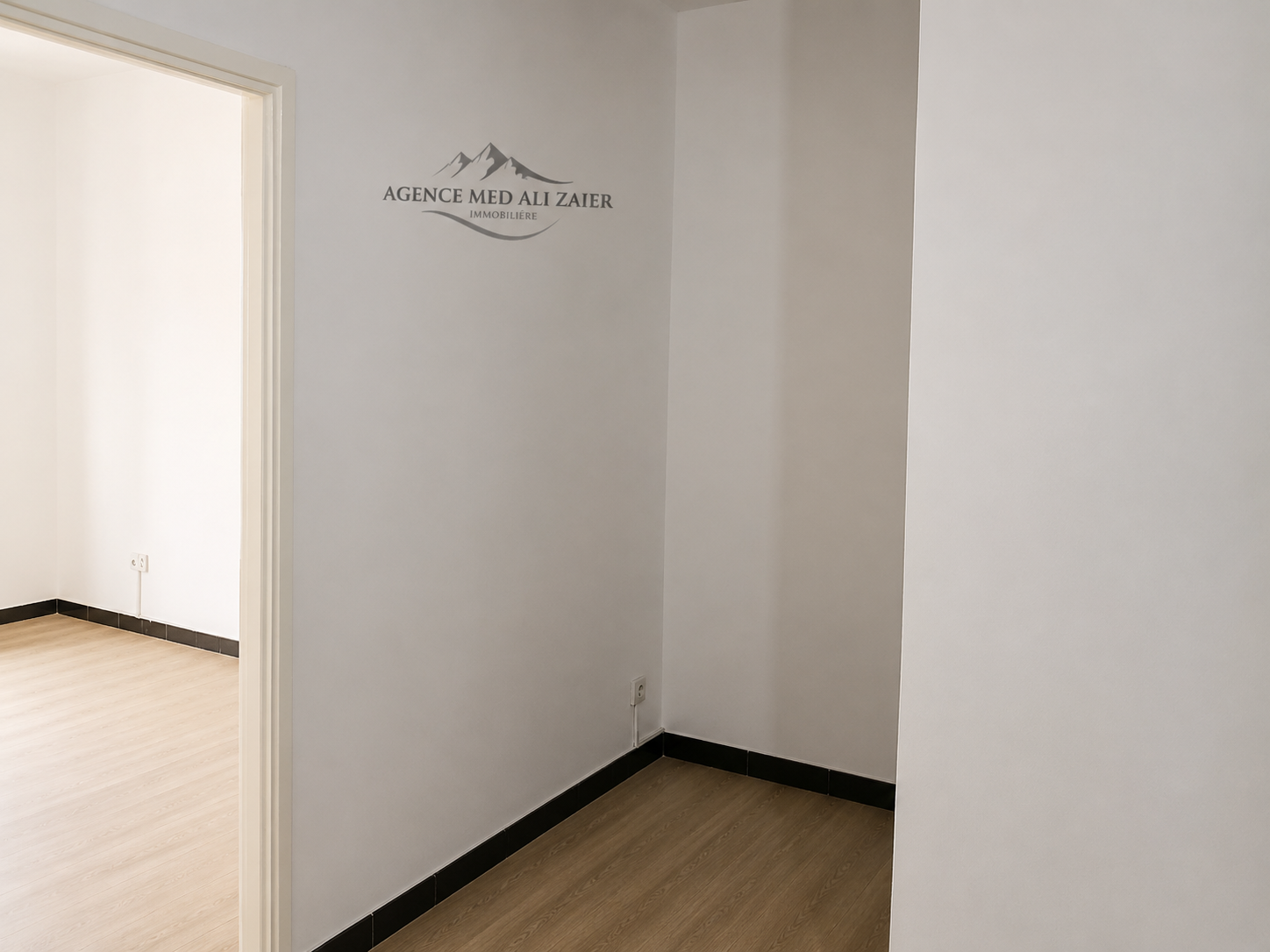 El Menzah&nbsp;Tunis Belvedere&nbsp;Location&nbsp;Appart. 2 pi�ces&nbsp;Bureau haut standing hall avec deux chambres