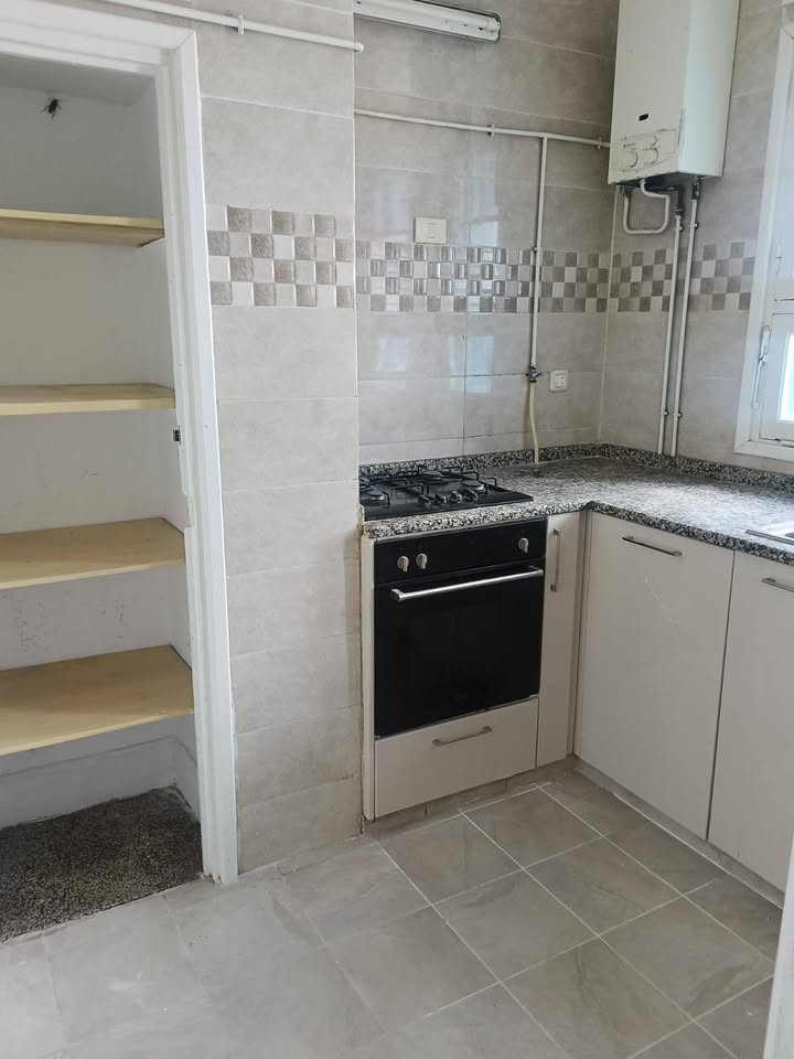 El Menzah&nbsp;El Menzah 1&nbsp;Location&nbsp;Appart. 2 pi�ces&nbsp;Appartement id�alement situ� � s2  2�me �tage