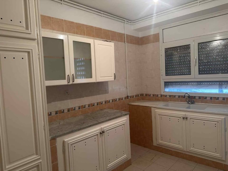 Ariana Ville&nbsp;Cite Ennasr 2&nbsp;Location&nbsp;Appart. 3 pi�ces&nbsp;Un magnifique appartement s3