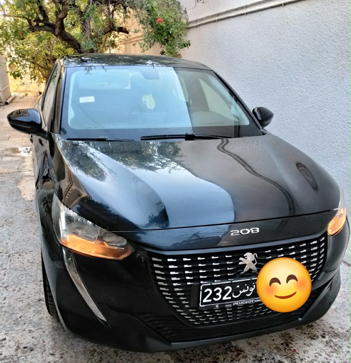 Bab Souika&nbsp;Bab El Khadra&nbsp;Peugeot&nbsp;208&nbsp;Belle peugeot 208 noir premi�re main