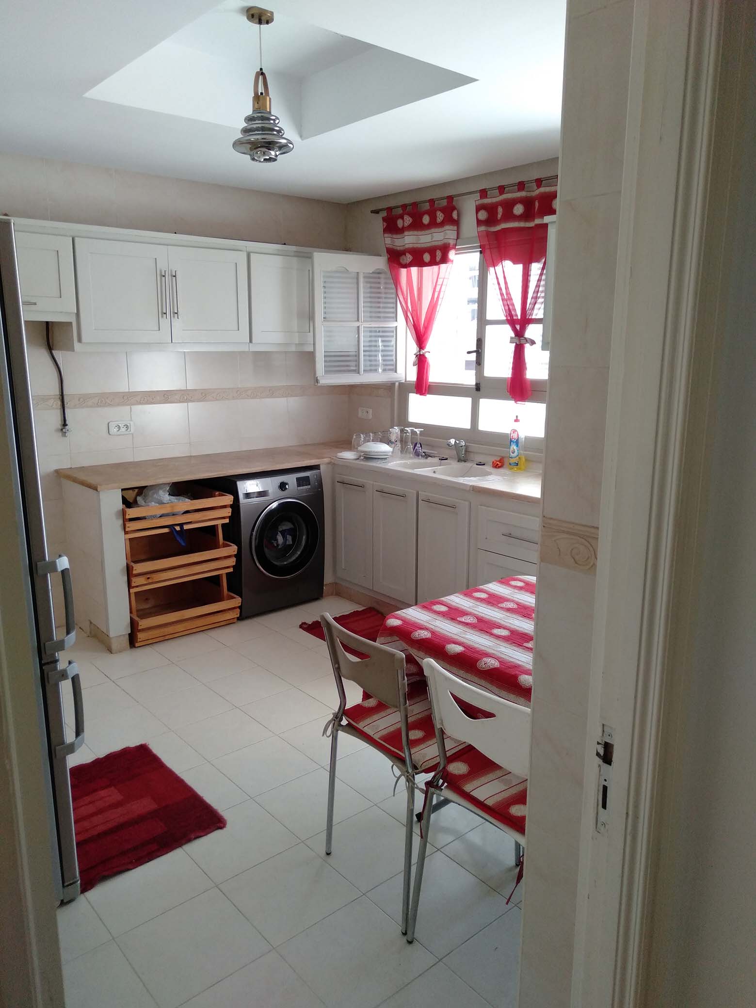Raoued&nbsp;Cite Ennkhilet&nbsp;Location&nbsp;Appart. 4 pi�ces&nbsp;Etage de villa s 4