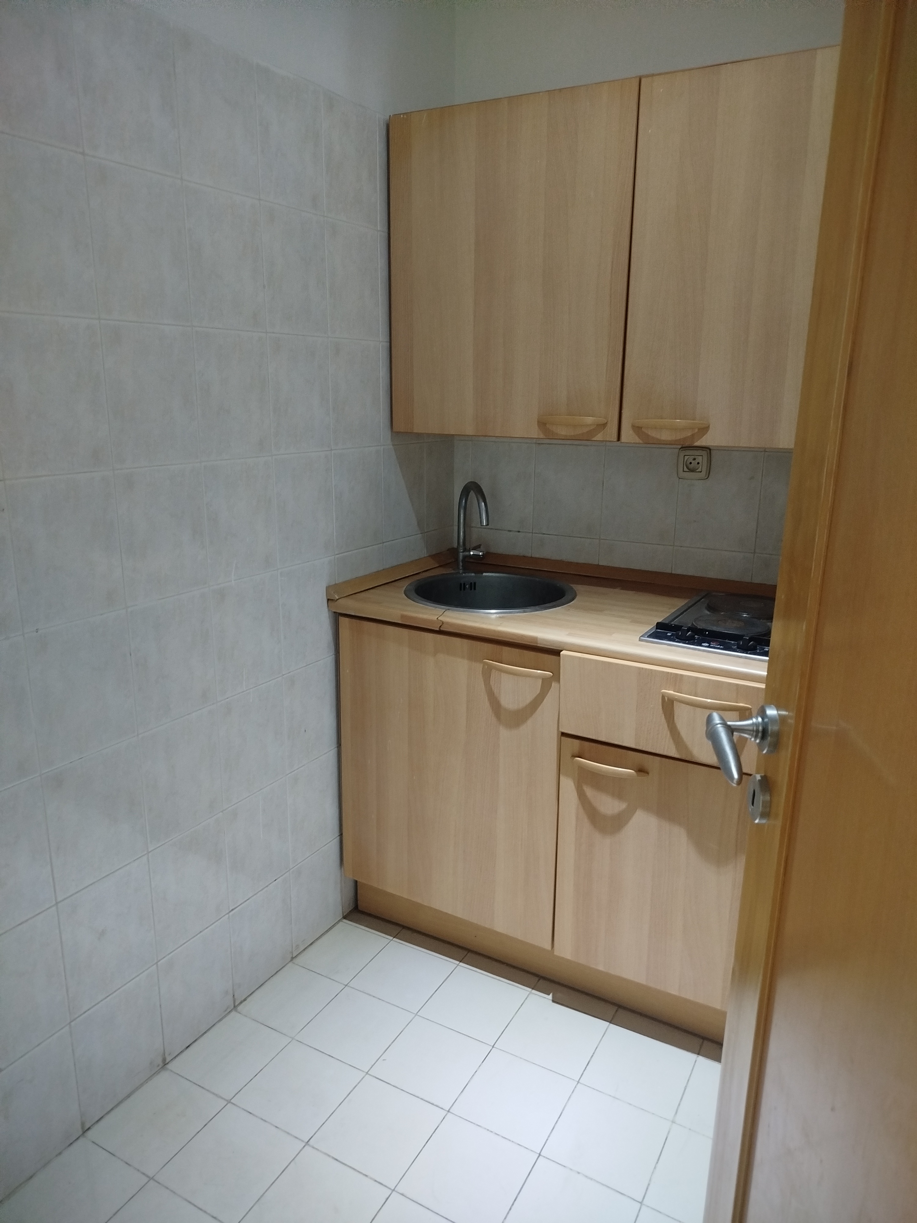 Cite El Khadra&nbsp;Kheireddine Pacha&nbsp;Location&nbsp;Autre&nbsp;Bureau b1 3