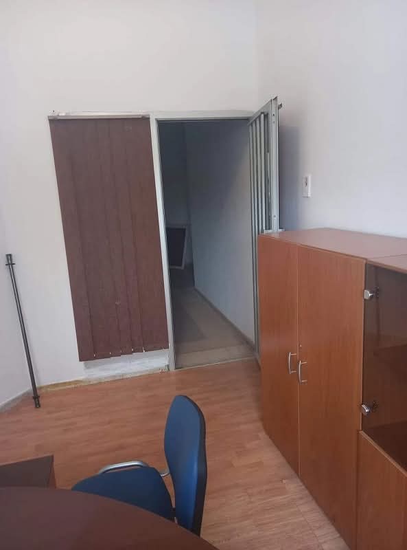 Ariana Ville&nbsp;El Menzah 5&nbsp;Bureaux & Commerces&nbsp;Bureau&nbsp;Bureau 1 pi�ce � el manzah 5 wb3034