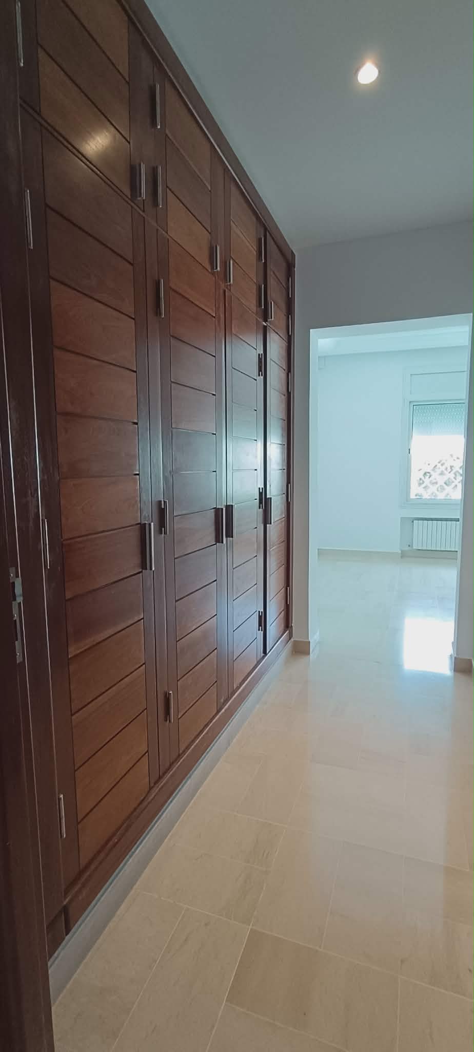 Ariana Ville&nbsp;Cite Ennasr 2&nbsp;Location&nbsp;Maisons&nbsp;Belle villa avec piscine