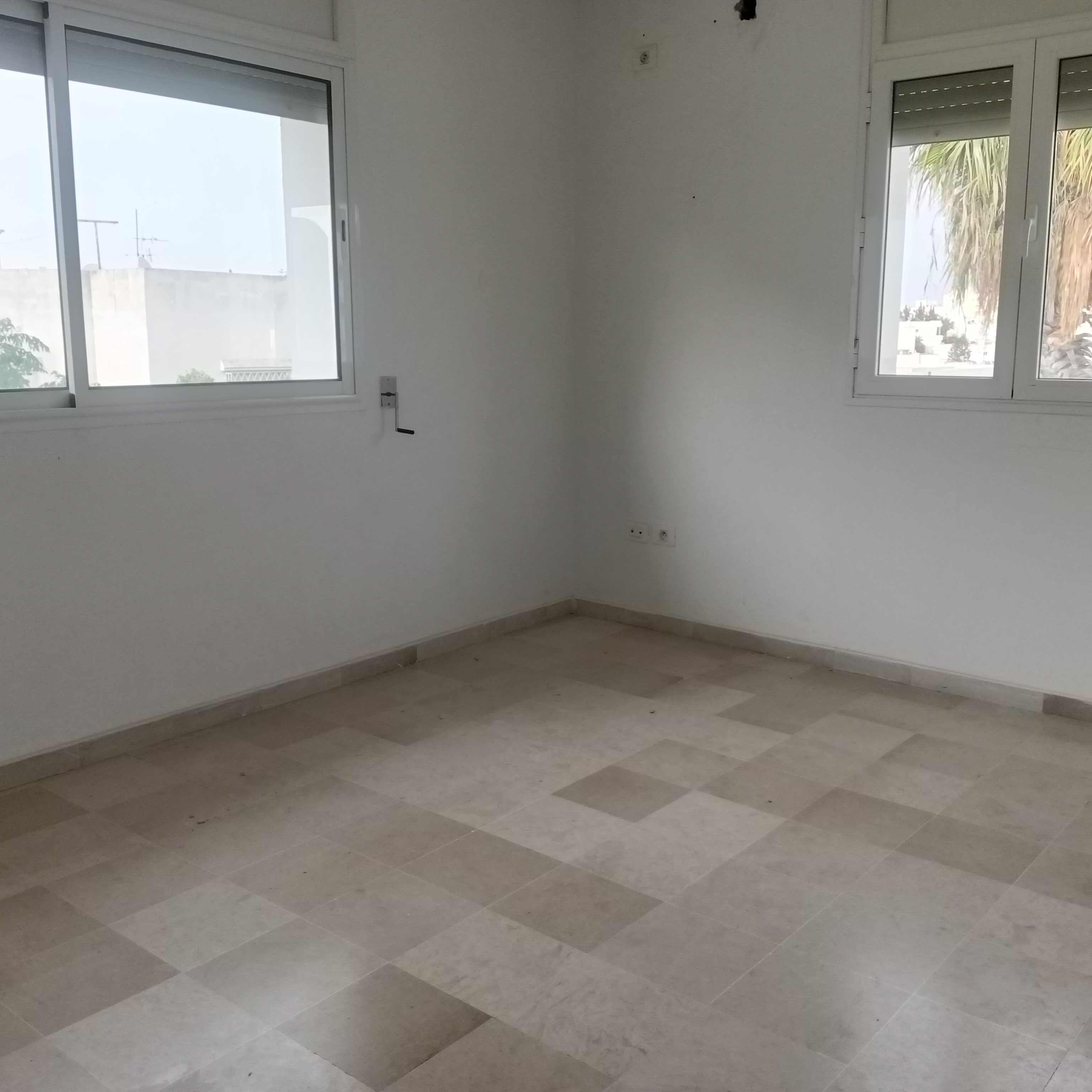 Ariana Ville&nbsp;Cite Ennasr 2&nbsp;Location&nbsp;Appart. 2 pi�ces&nbsp;S 2  habitation ou bureau